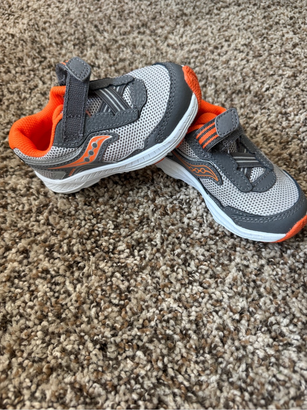 Saucony Kids' Gray and Orange Athletic Sneakers. BRAND NEW size 7